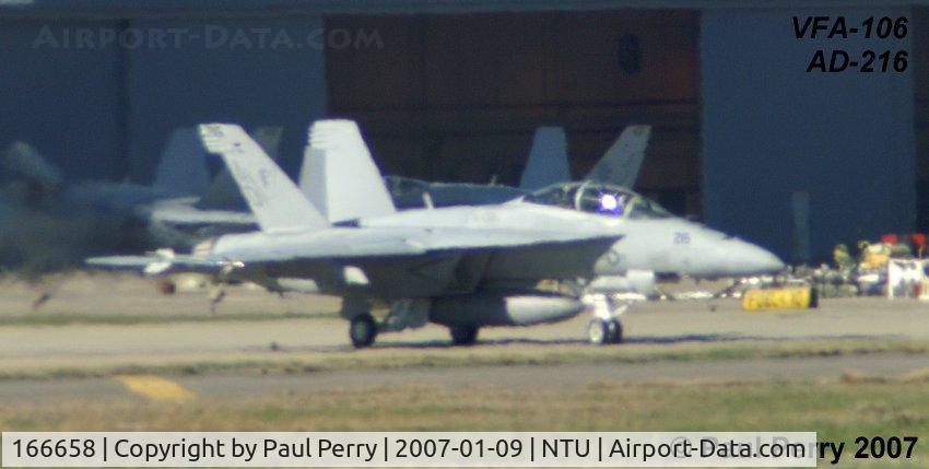166658, Boeing F/A-18F Super Hornet C/N F136, Sunlit F-model, coming out to play