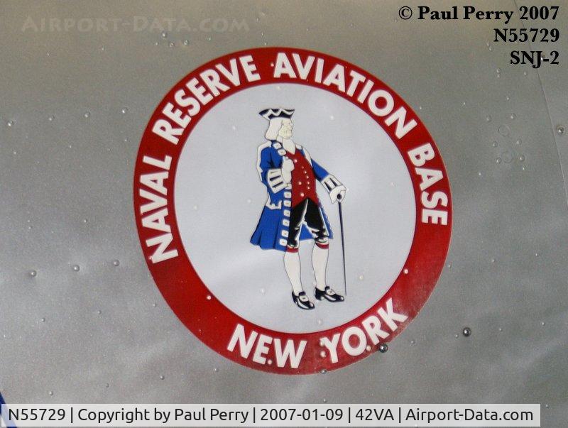 N55729, 1940 North American SNJ-2 Texan C/N 2011, Unit badge on this trainer