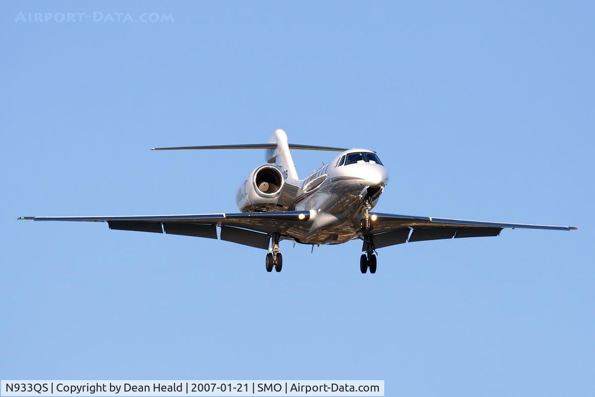 N933QS, 2000 Cessna 750 Citation X Citation X C/N 750-0133, NetJets Aviation N933QS (2000 Cessna 750 Citation X) from Kona Int'l at Keahole (PHKO), on short-final to RWY 21.