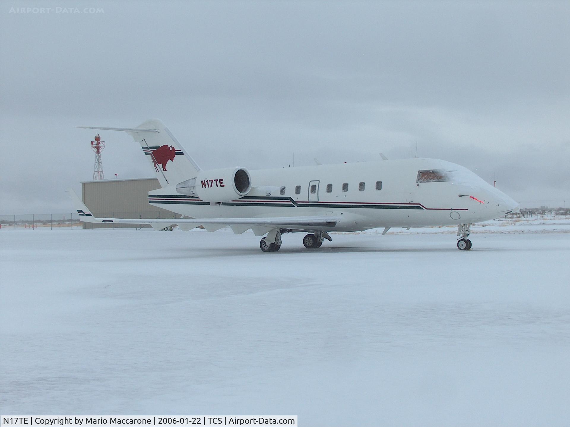 N17TE, 2007 Bombardier Challenger 605 (CL-600-2B16) C/N 5724, on the ramp TCS