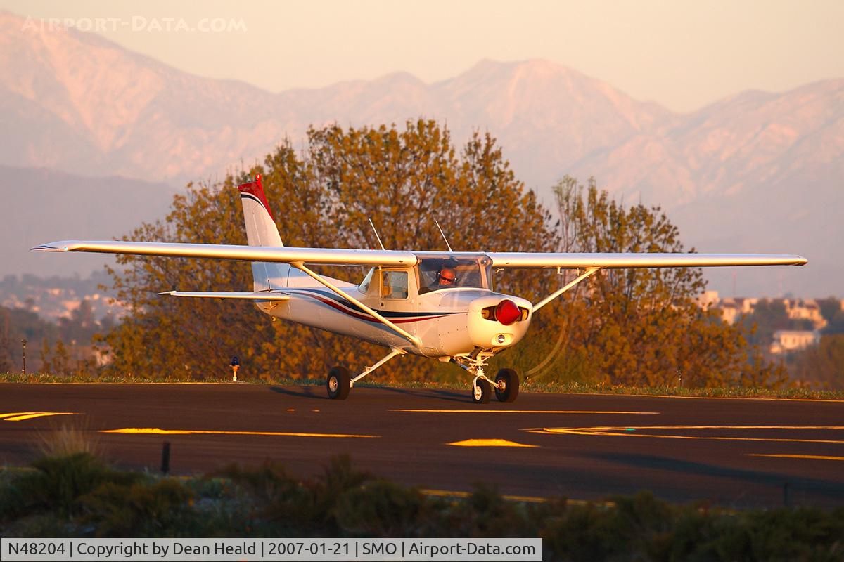 N48204, 1979 Cessna 152 C/N 15283301, 1979 Cessna 152 N48204 performing pre-departure preparation prior to taking off from RWY 21.