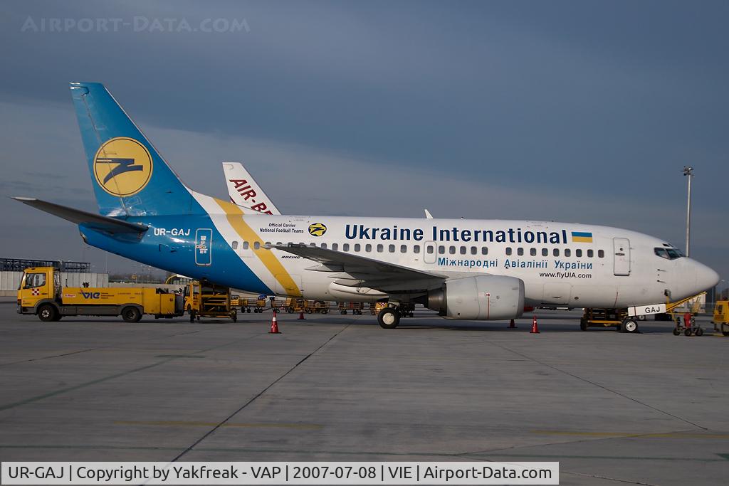 UR-GAJ, 1992 Boeing 737-5Y0 C/N 25192/2262, Ukraine International Boeing 737-500