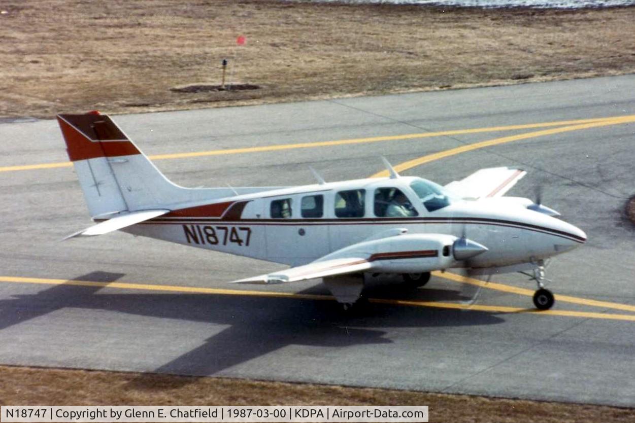 N18747, 1977 Beech 58 Baron C/N TH874, Photo taken for aircraft recognition training