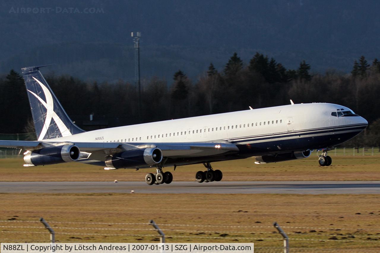 N88ZL, 1965 Boeing 707-330B C/N 18928, Boeing 707-330B - Landing at Salzburg, Austria
