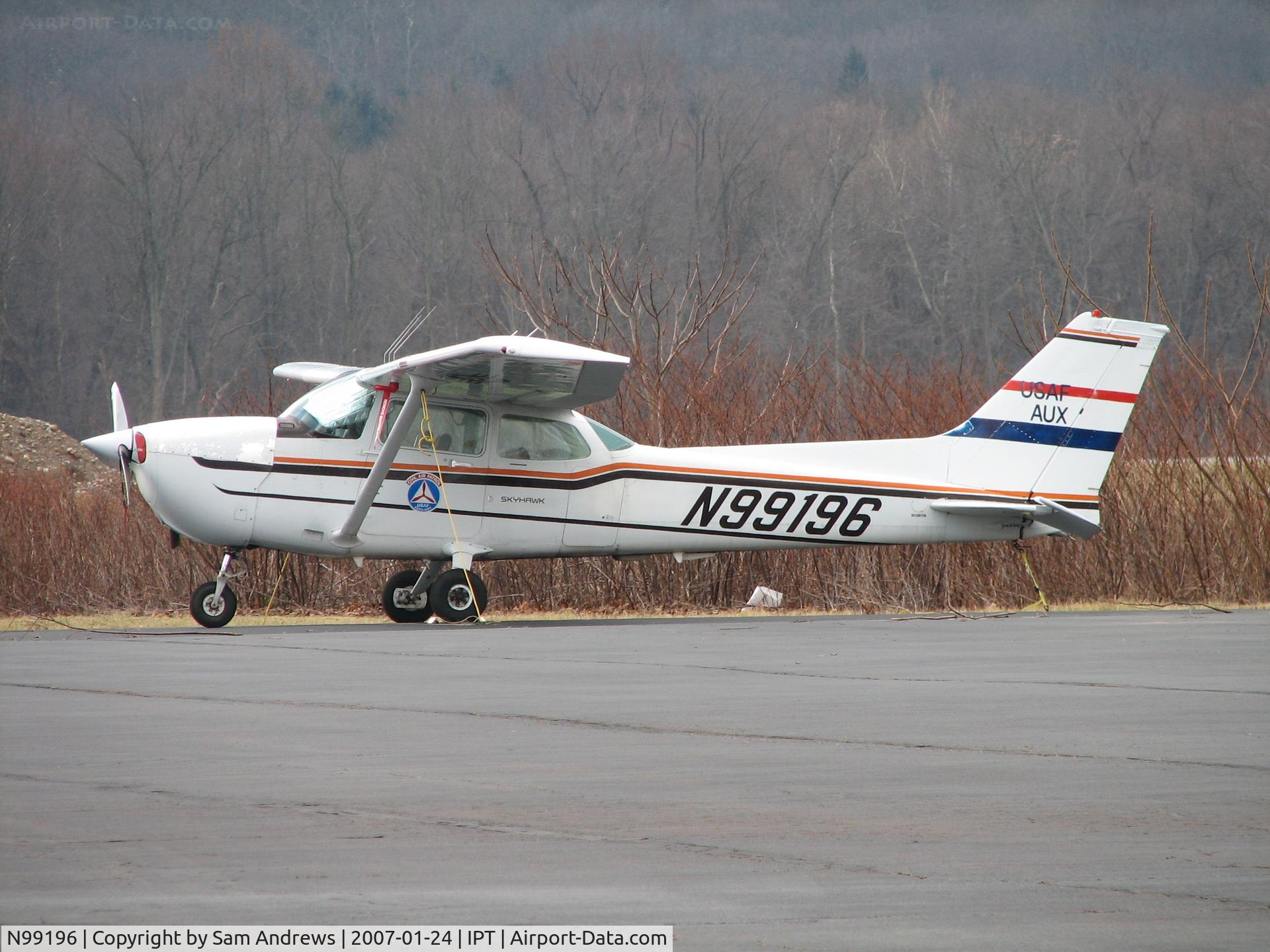 N99196, 1985 Cessna 172P C/N 17276416, Awaiting the next mission.