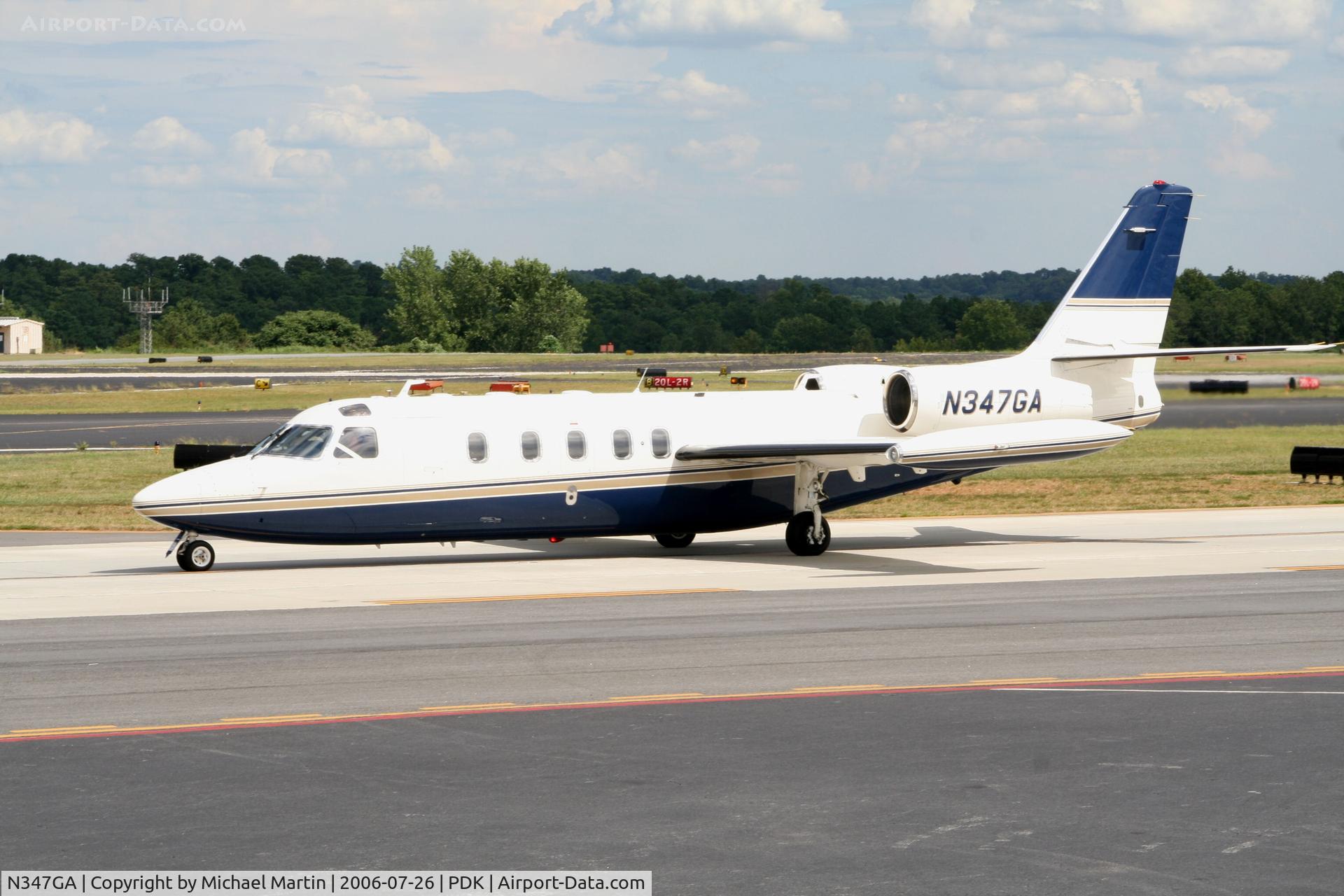 N347GA, 1981 Israel Aircraft Industries IAI-1124 Westwind C/N 347, Taxing to Epps Air Service