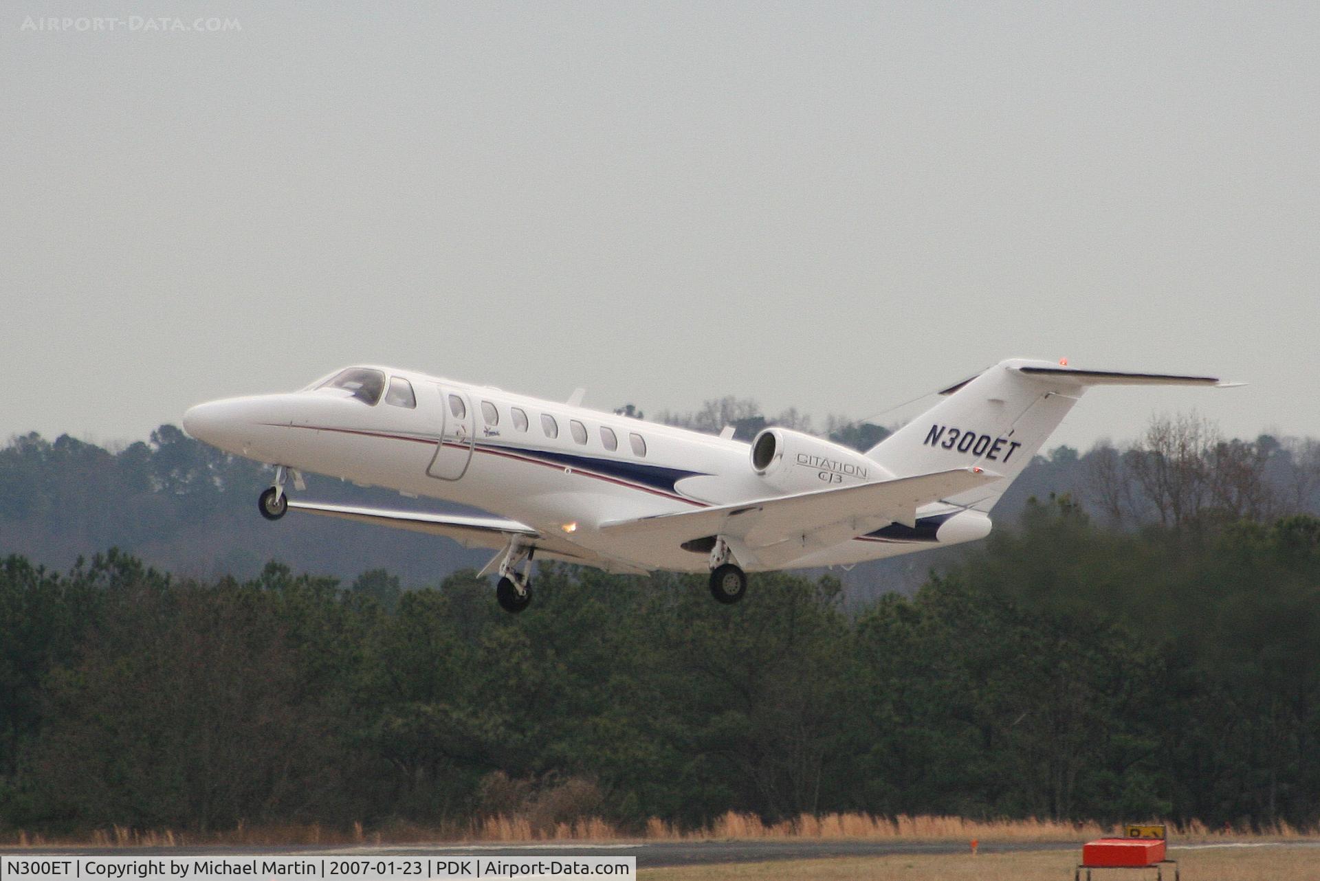N300ET, 2005 Cessna 525B CitationJet CJ3 C/N 525B0014, Departing PDK enroute to RWI