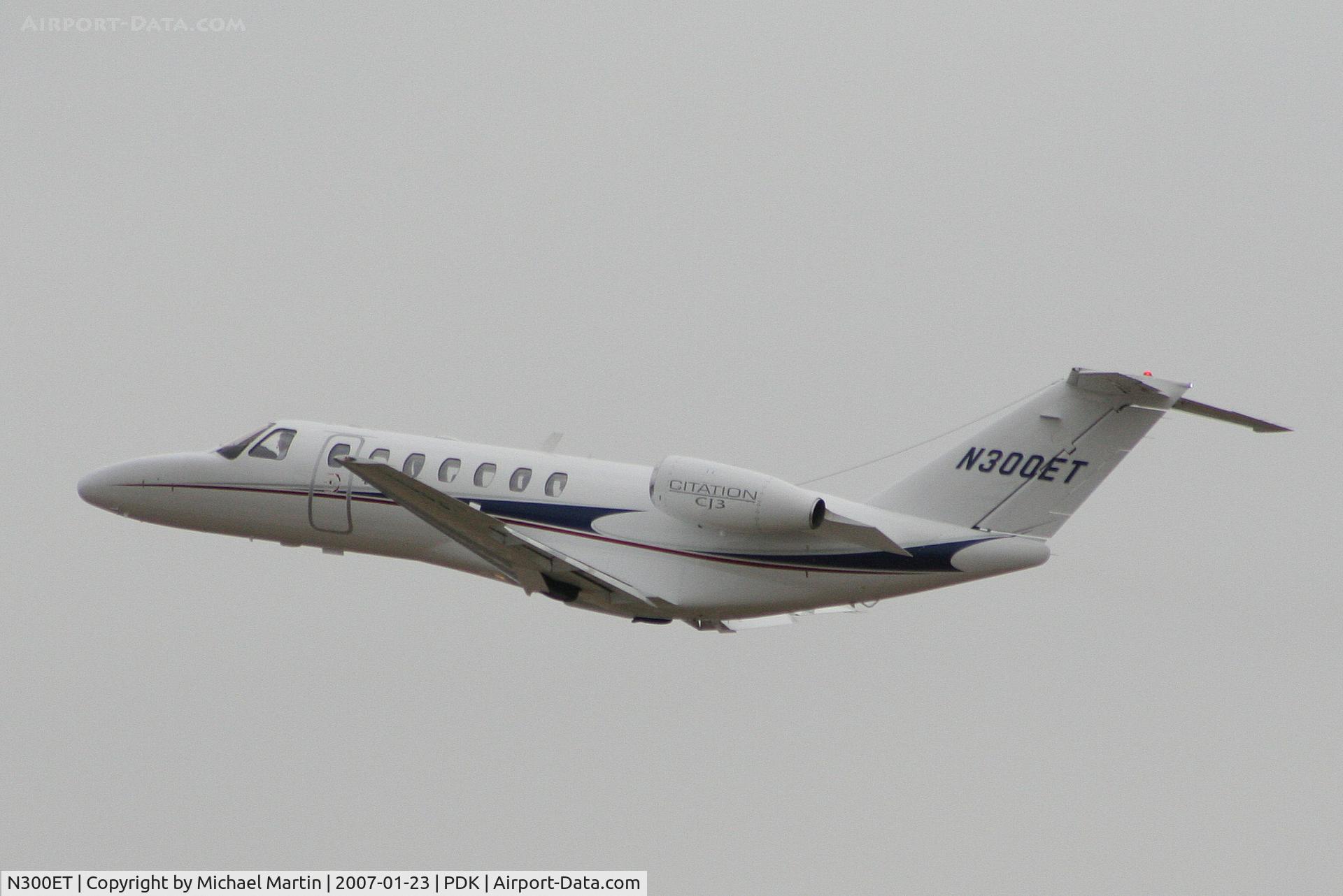 N300ET, 2005 Cessna 525B CitationJet CJ3 C/N 525B0014, Departing PDK enroute to RWI