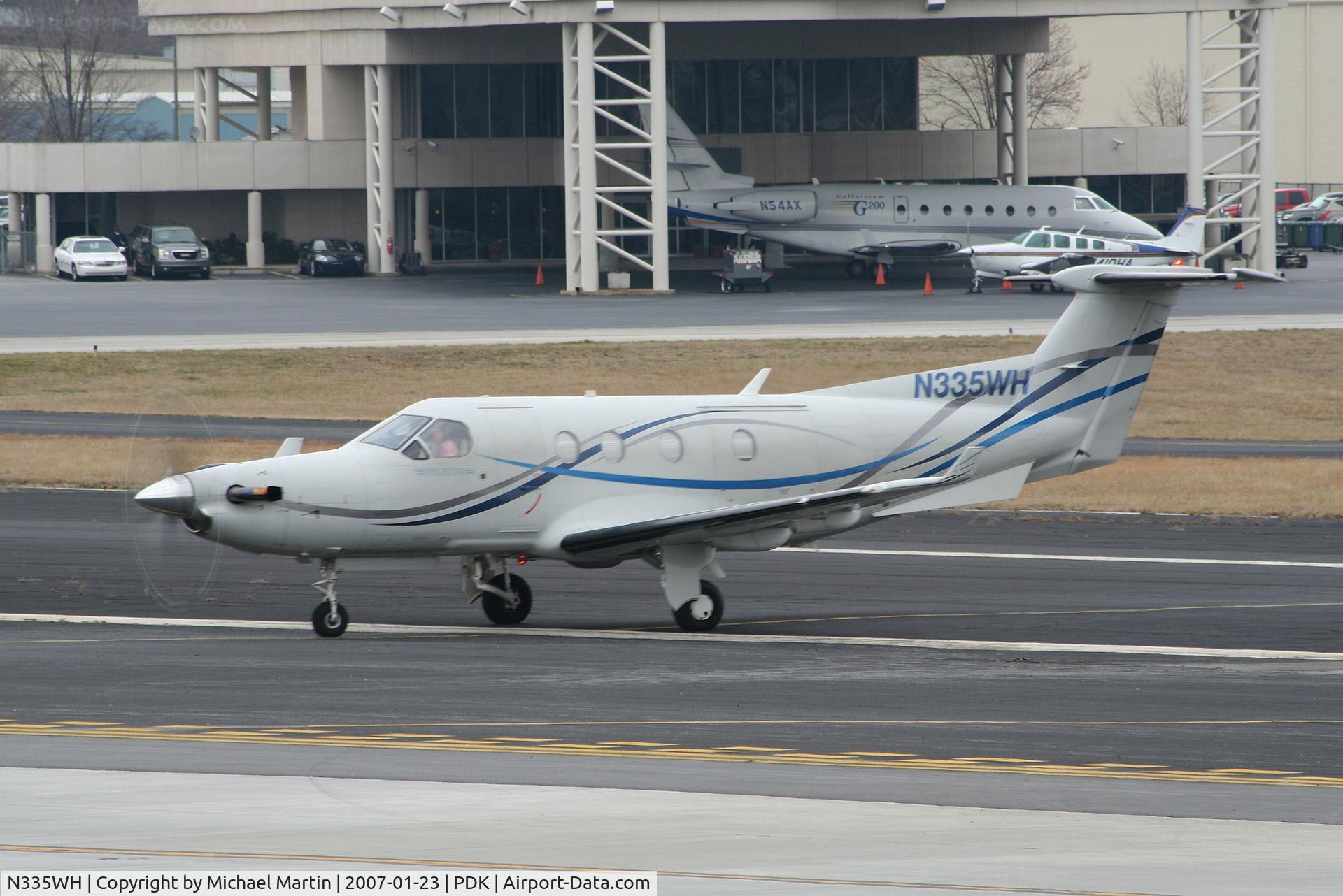 N335WH, 2000 Pilatus PC-12/45 C/N 335, Taxing to Epps Air Service