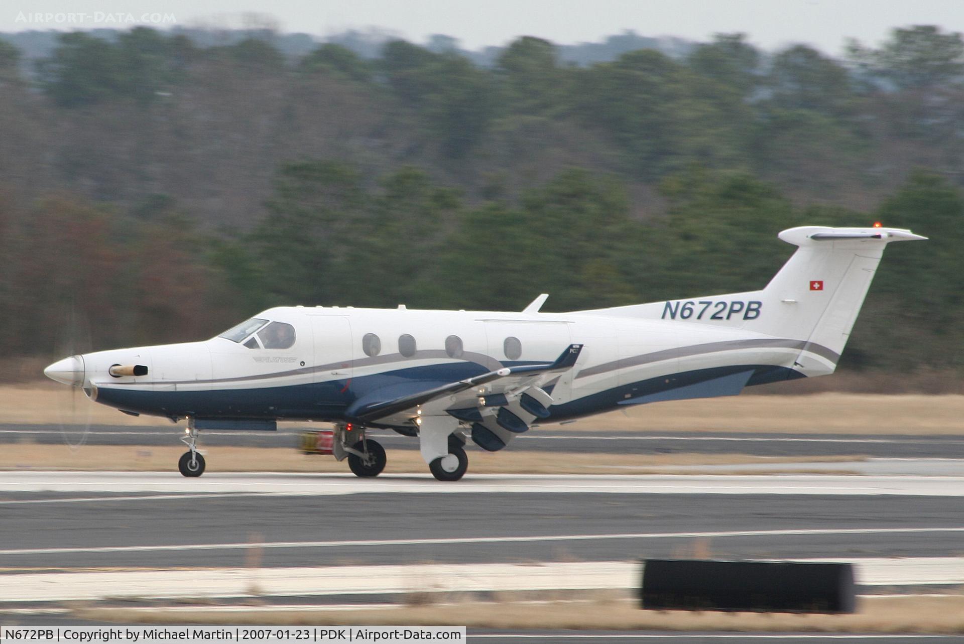 N672PB, 2005 Pilatus PC-12/45 C/N 672, Landing Runway 2R