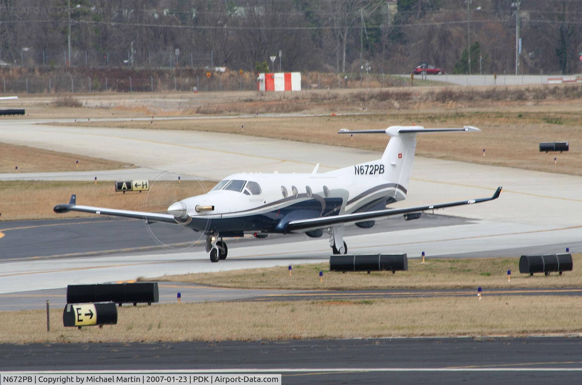 N672PB, 2005 Pilatus PC-12/45 C/N 672, Taxing to Epps Air Service