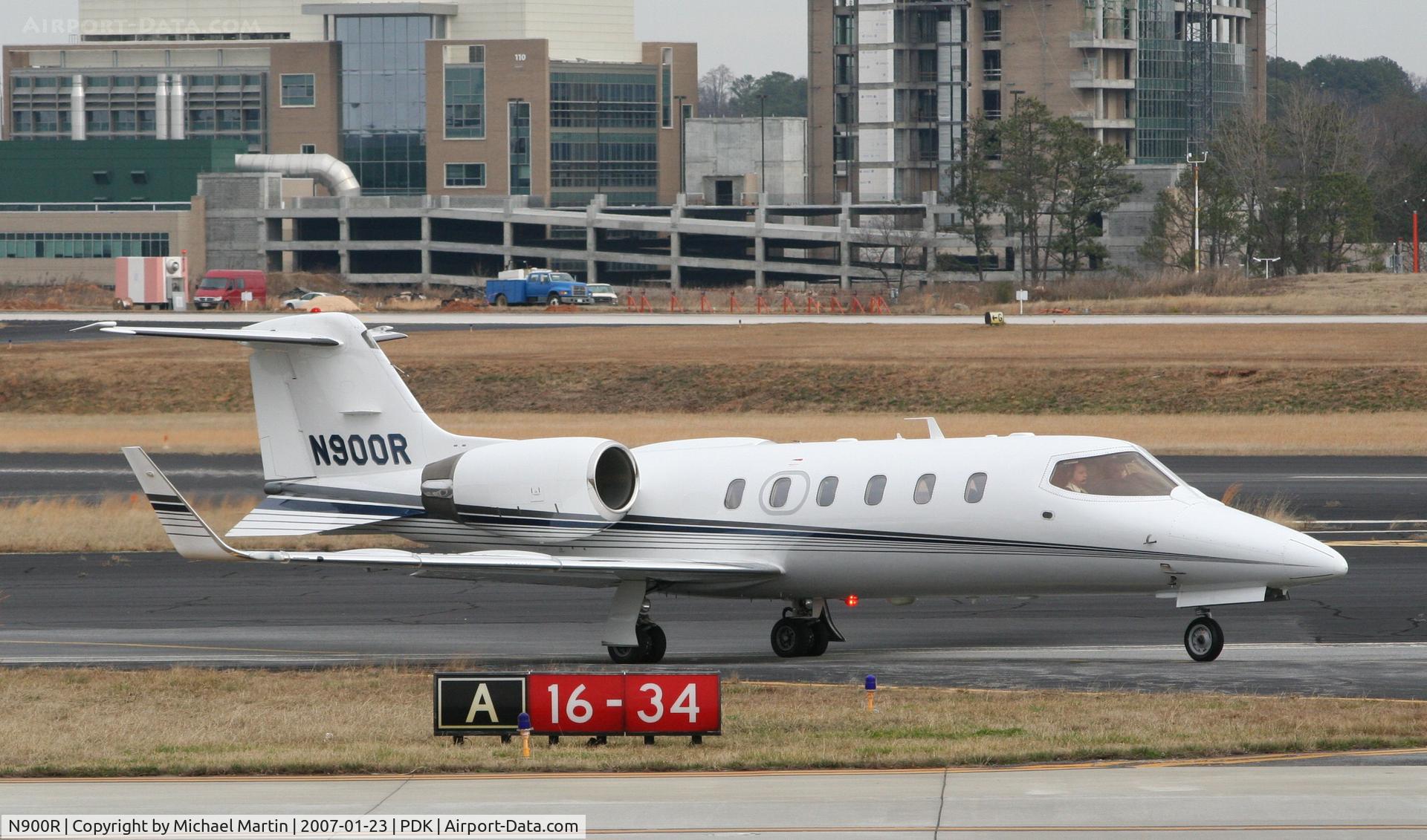 N900R, 2007 Hawker Beechcraft Corp HAWKER 900XP C/N HA-0013, NASCAR taxing to Runway 2R