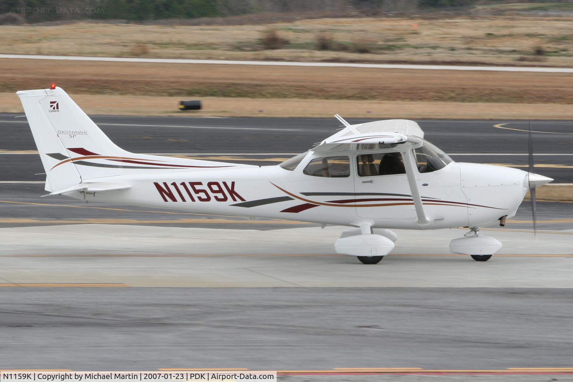 N1159K, 2006 Cessna 172S C/N 172S10357, Taxing to Runway 2L
