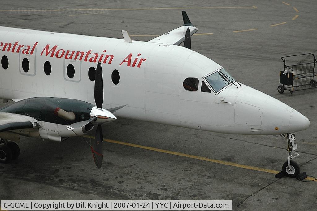 C-GCML, 1996 Beech 1900D C/N UE-243, Shot from departures level