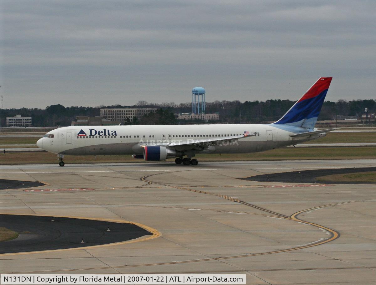 N131DN, 1990 Boeing 767-332 C/N 24852, Delta 767-300