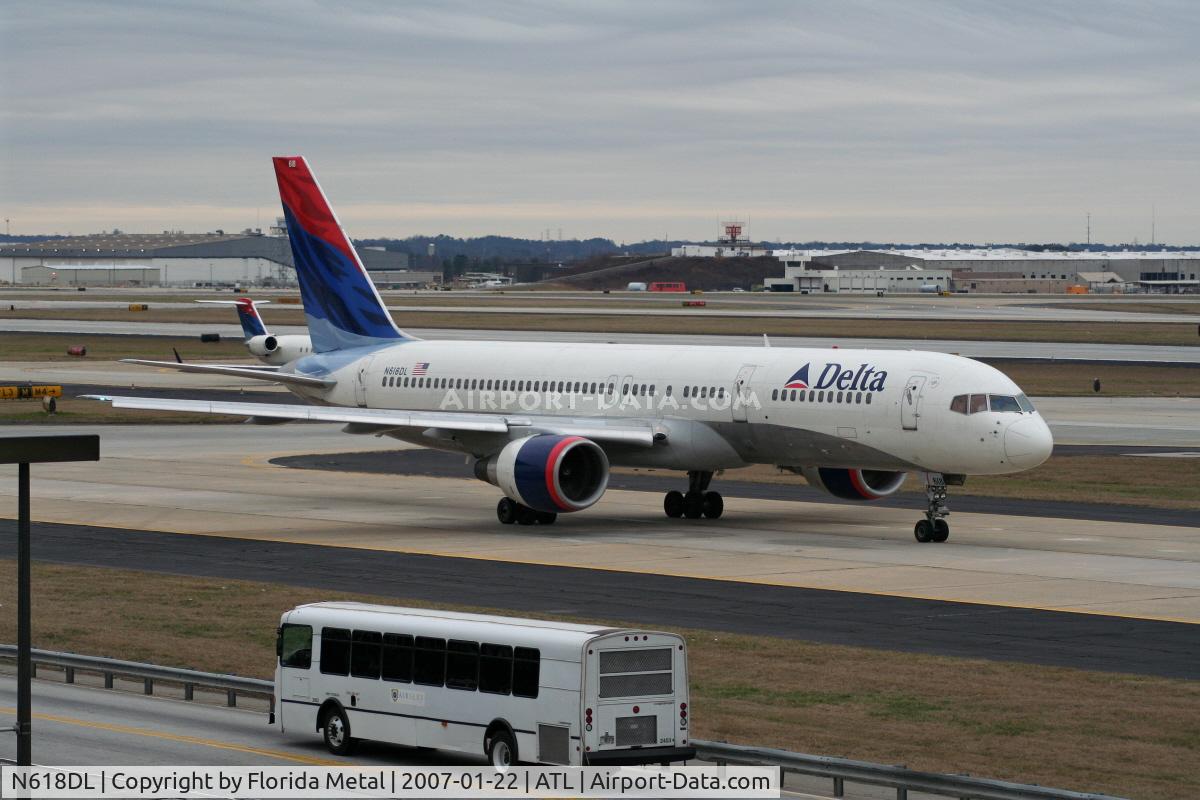 N618DL, 1986 Boeing 757-232 C/N 22908, Delta 757