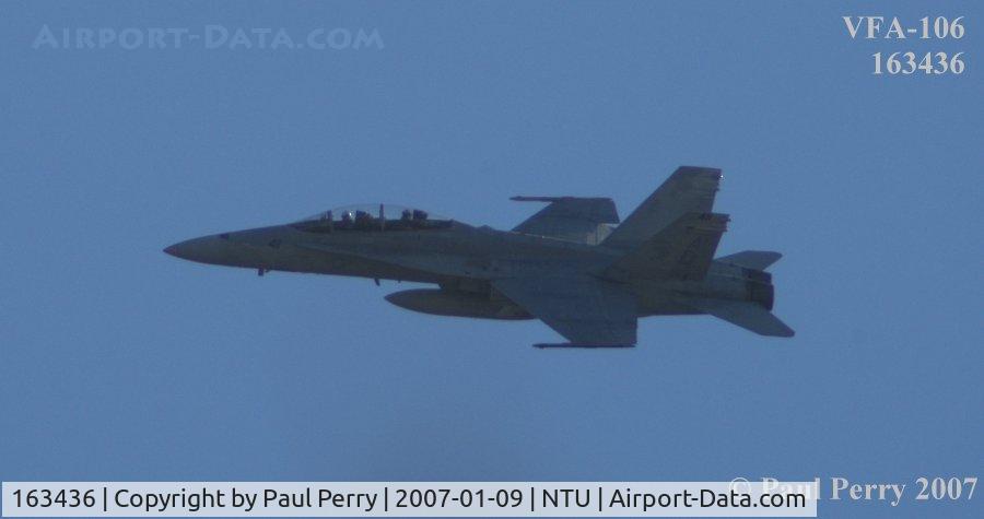 163436, 1987 McDonnell Douglas F/A-18D Hornet C/N 0636, Banking in the Pattern at Oceana