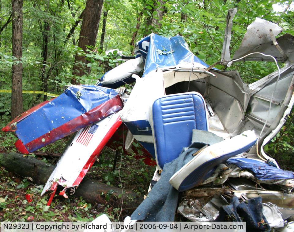 N2932J, 1966 Cessna 150G C/N 15065732, 1966 Cessna 150G crash in Penhook Va. 2 Fatal.NTSB NYC06FA215.