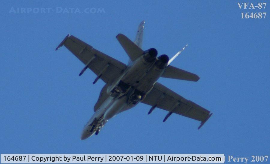 164687, McDonnell Douglas F/A-18C Hornet C/N 1120, Getting the gear out
