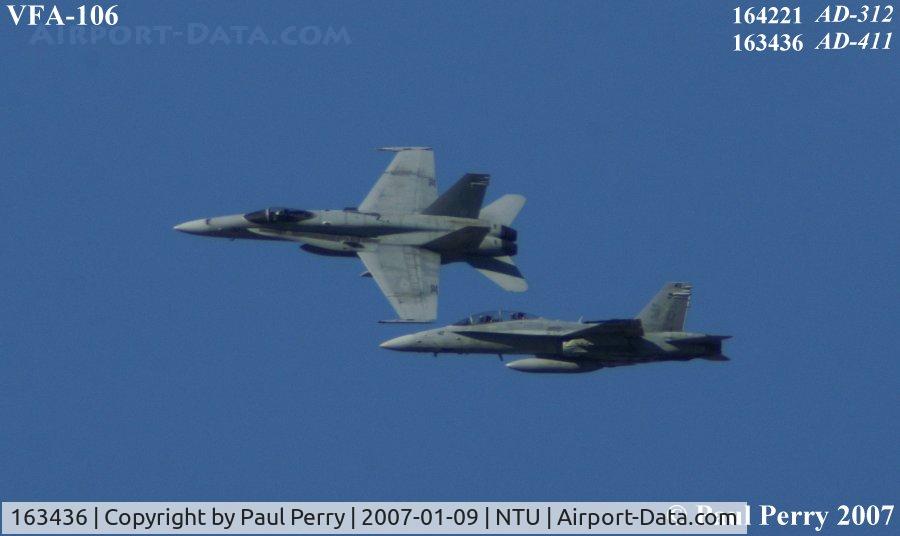 163436, 1987 McDonnell Douglas F/A-18D Hornet C/N 0636, Roman 312 leads Roman 411 in the break