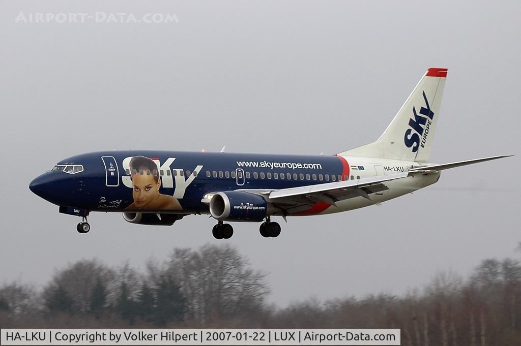 HA-LKU, 1999 Boeing 737-33V C/N 29336, nice colours