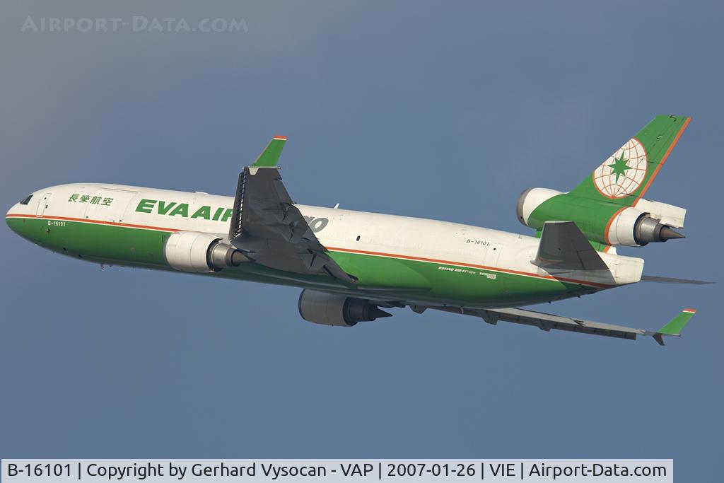 B-16101, McDonnell Douglas MD-11 C/N 48542, Winter @ Vienna