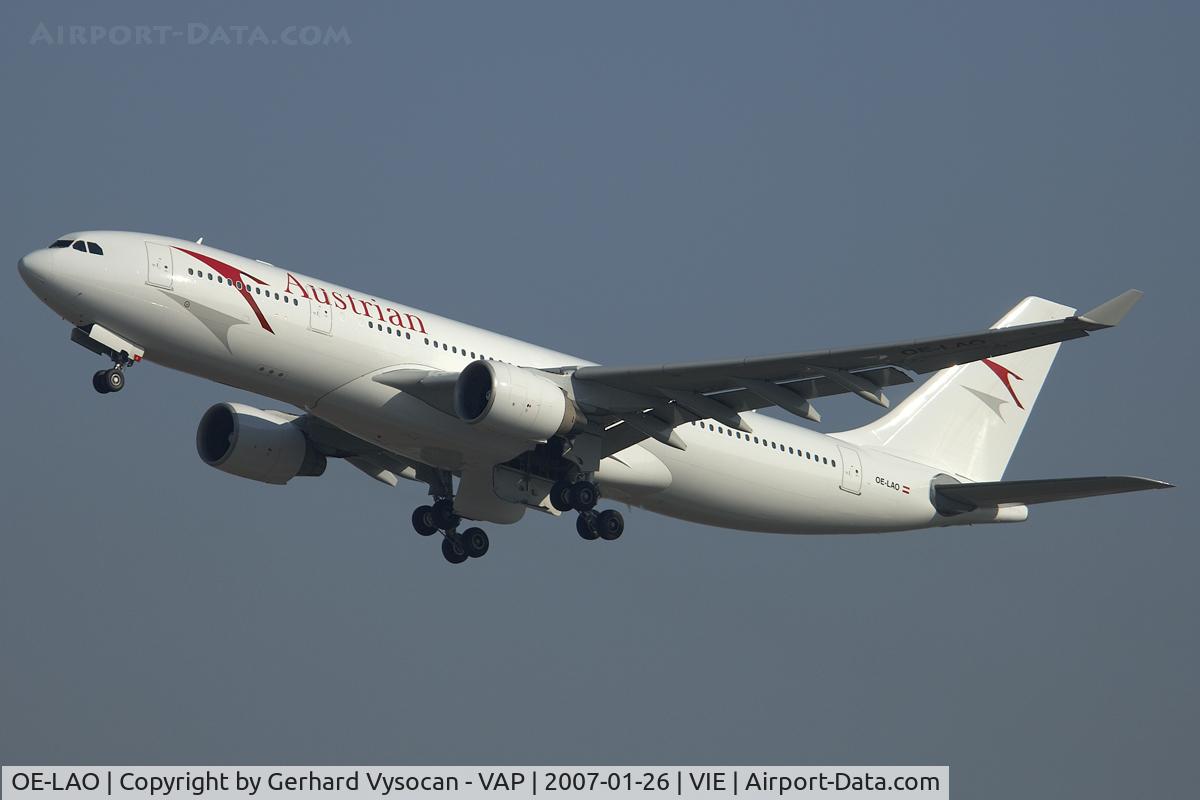 OE-LAO, 2000 Airbus A330-223 C/N 181, Austrian withe albino