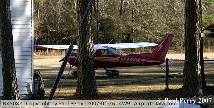 N45082, 1975 Cessna 150M C/N 15076727, One of the few birds resting in seclusion here