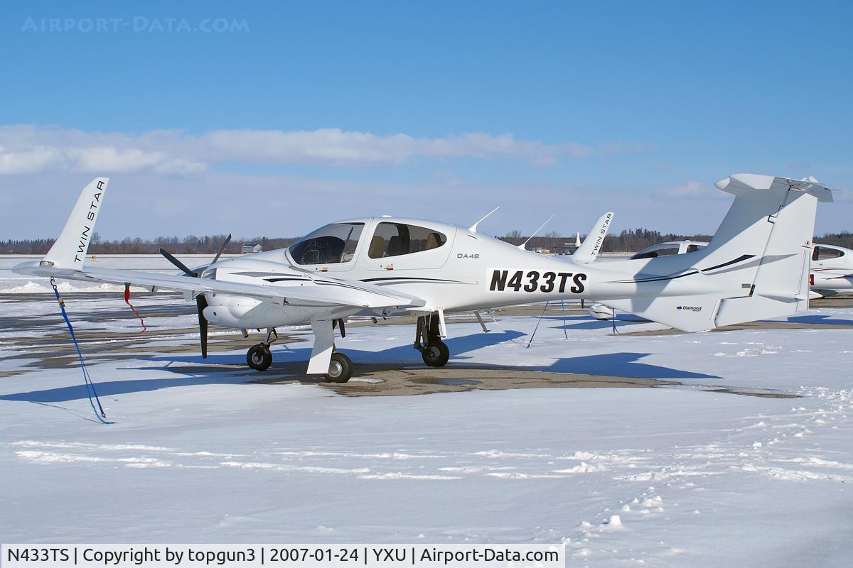 N433TS, Diamond DA-42 Twin Star C/N 42.AC033, Parked in front of Diamond Flight Centre