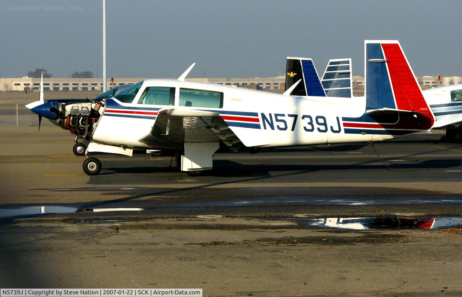 N5739J, 1984 Mooney M20J 201 C/N 24-1448, 1984 Mooney M20J (no cowling cover) @ Stockton Municipal Airport, CA