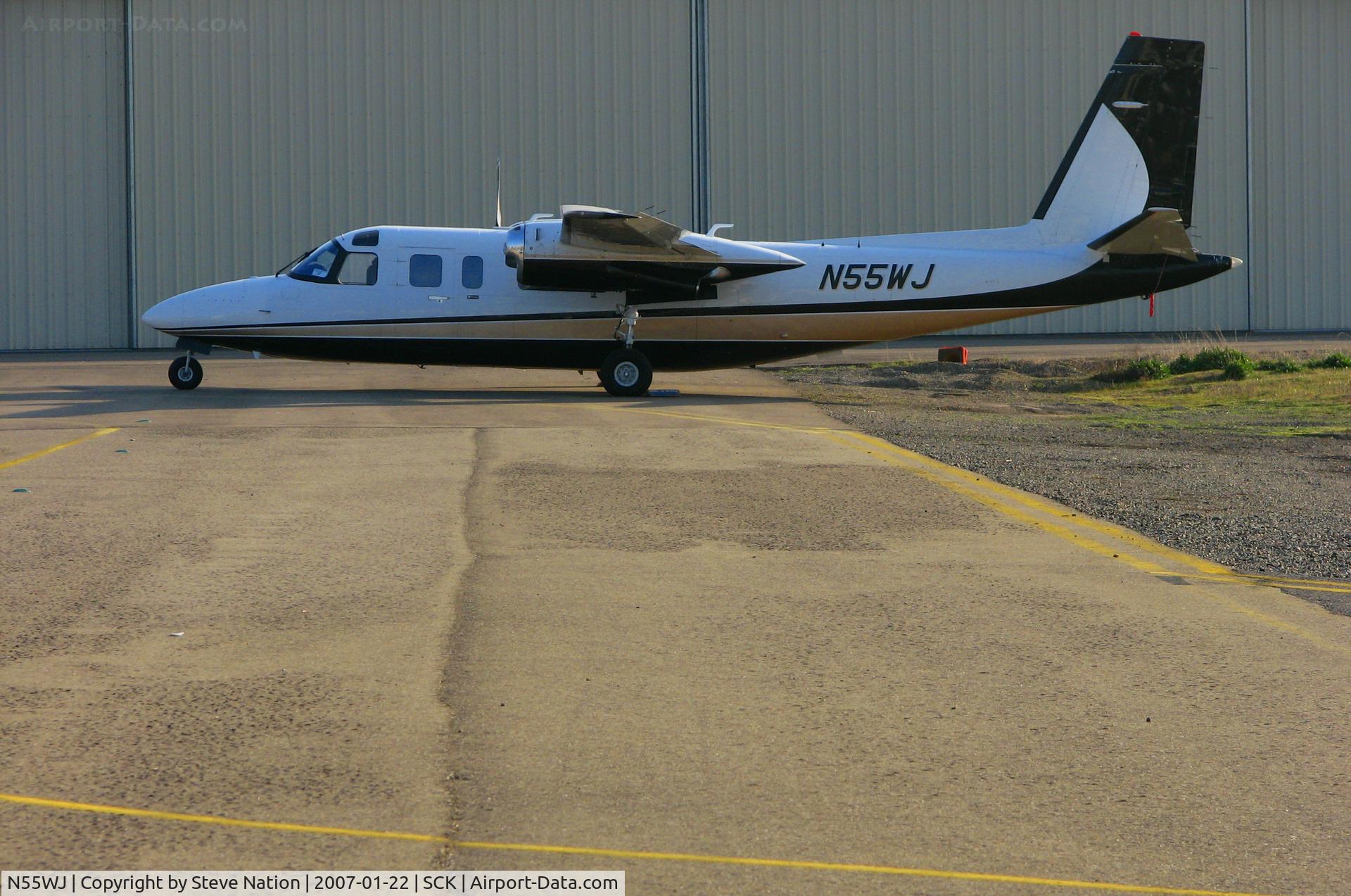 N55WJ, 1977 Rockwell 690B Turbo Commander C/N 11427, Kingdom Management Co. 1977 Rockwell International 690B @ Stockton Municipal Airport, C