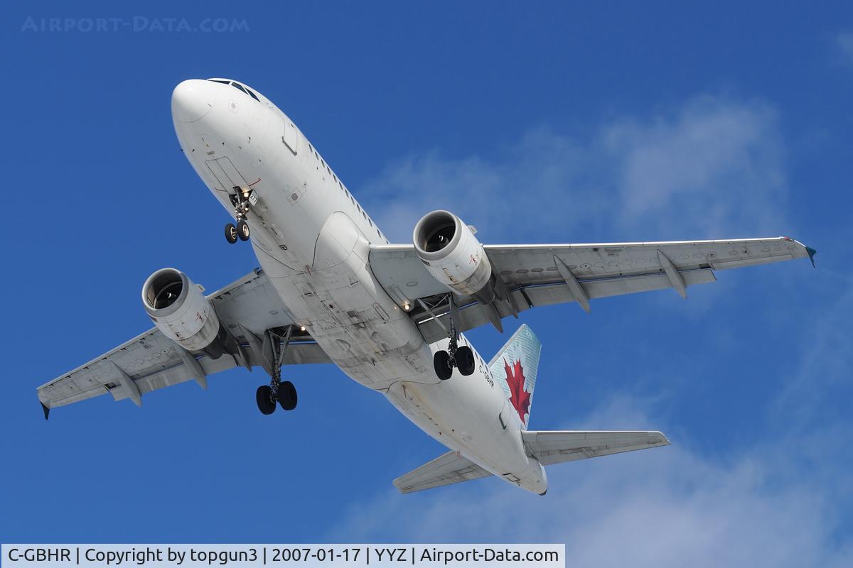 C-GBHR, 1998 Airbus A319-114 C/N 785, Landing via RWY24L