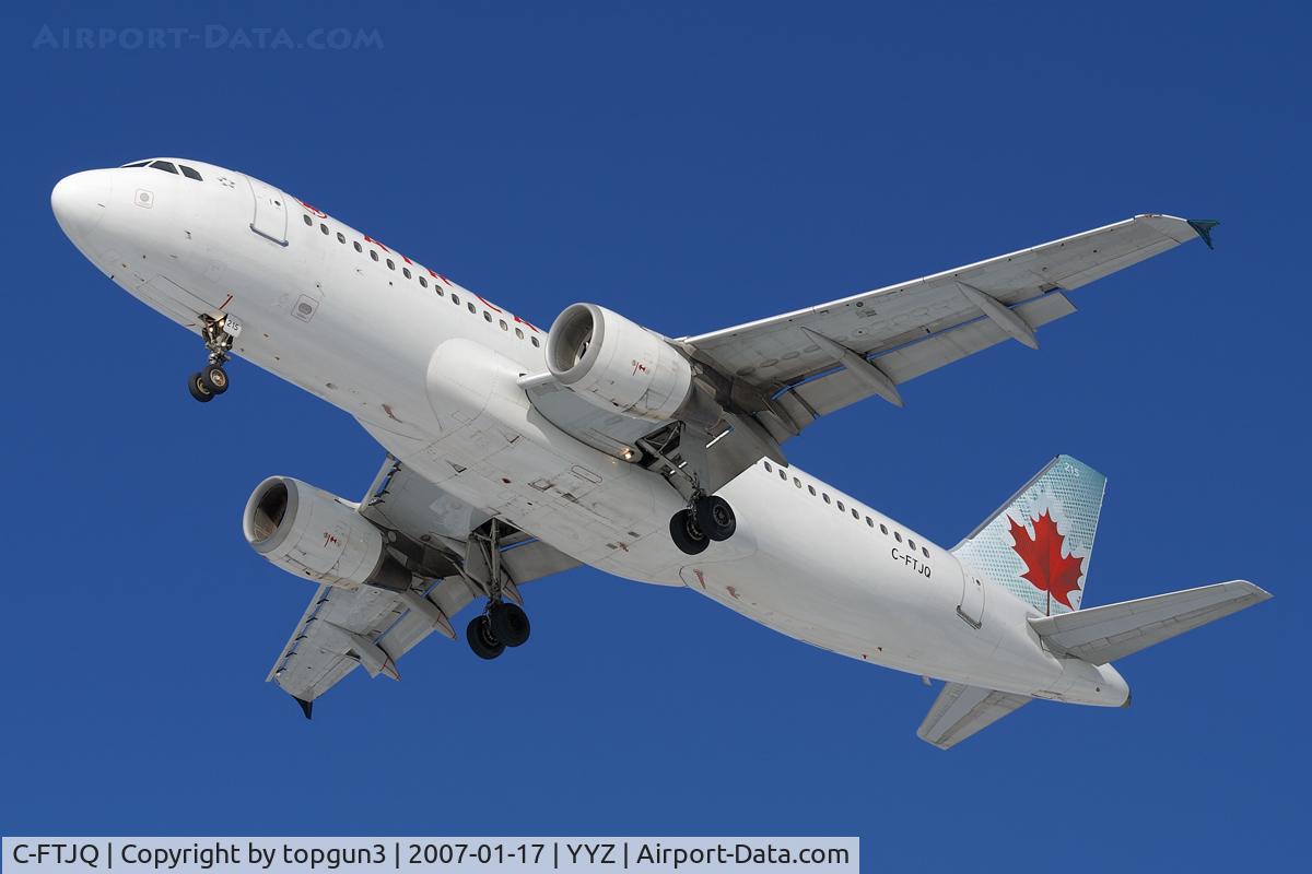C-FTJQ, 1991 Airbus A320-211 C/N 242, Landing via RWY24L