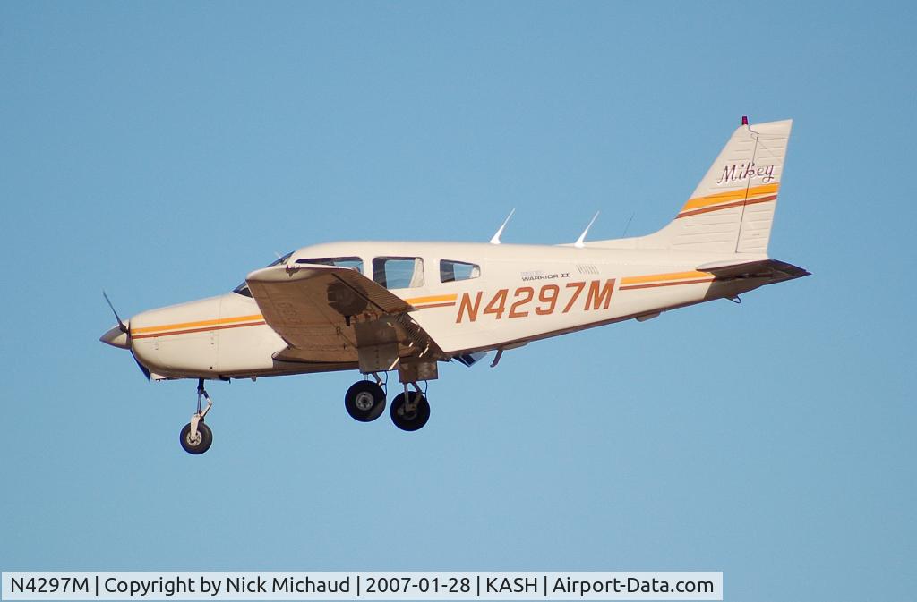 N4297M, 1983 Piper PA-28-161 C/N 28-8316056, 