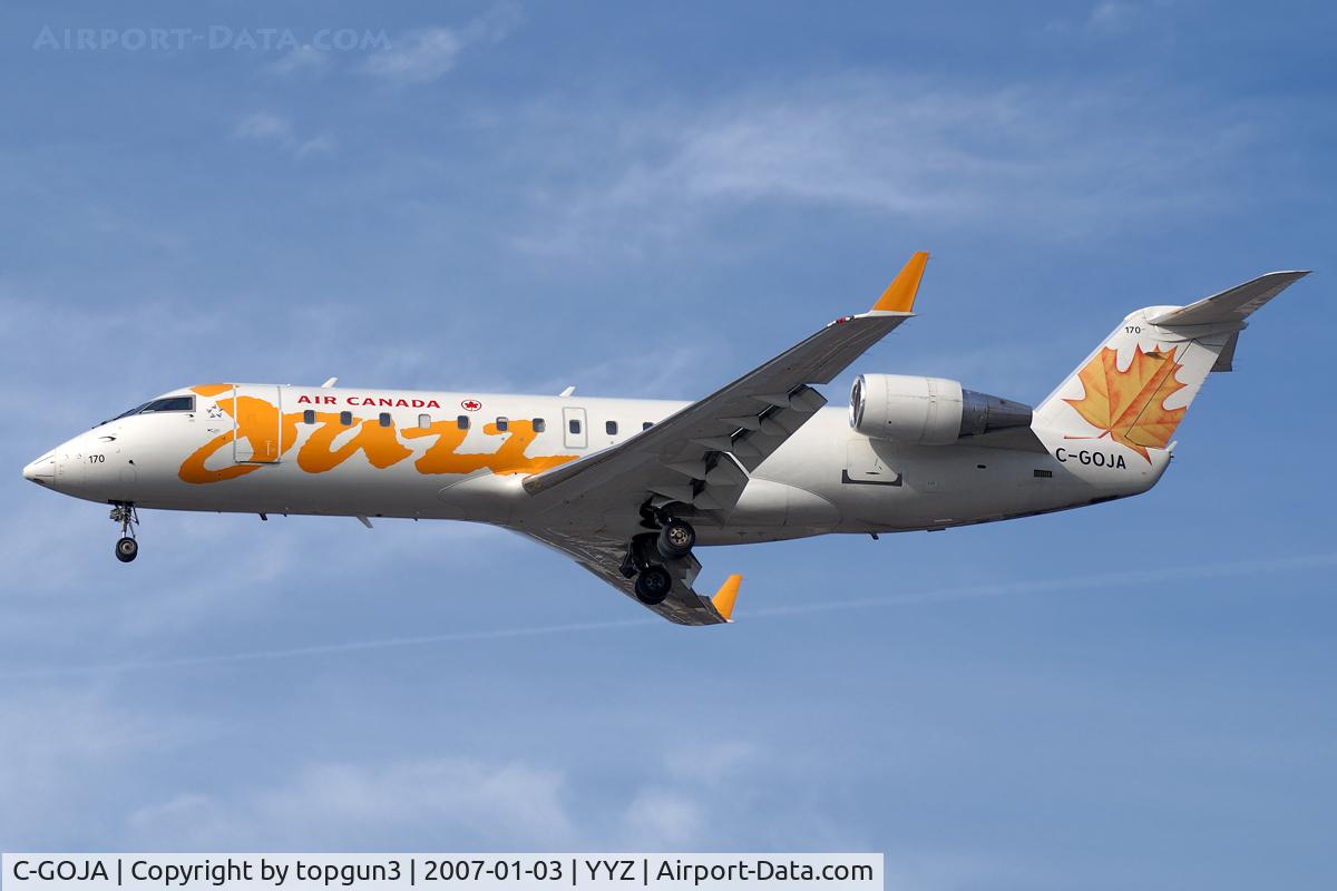 C-GOJA, 2005 Bombardier CRJ-200ER (CL-600-2B19) C/N 8009, Short final for RWY23.