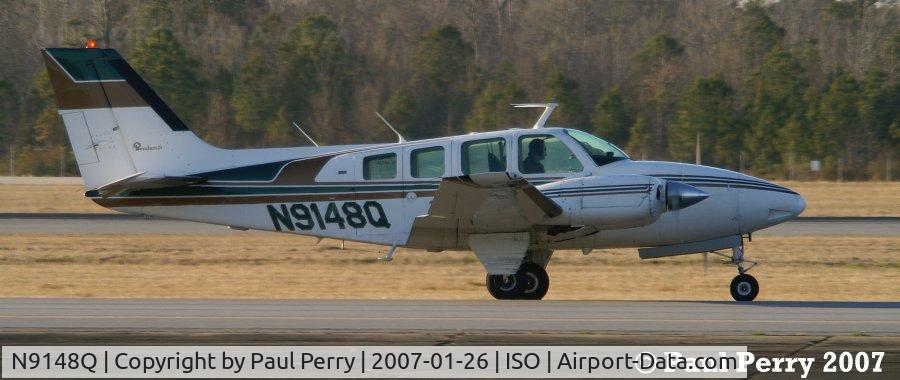 N9148Q, 1971 Beech 58 Baron C/N TH-124, Taxiing out, to make her departure into the sunset