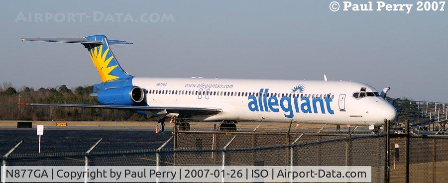 N877GA, 1994 McDonnell Douglas MD-83 (DC-9-83) C/N 53467, Passenger loading just completed fro Flight 794