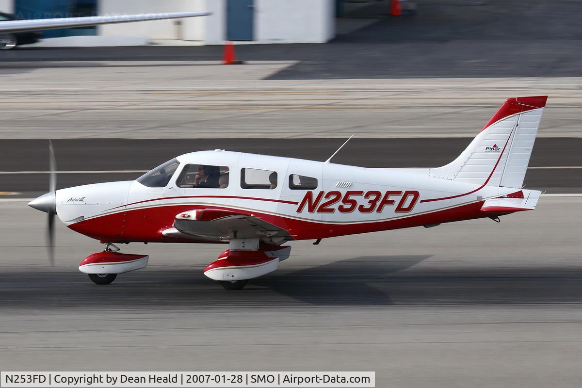 N253FD, Piper PA-28-181 Archer III C/N 2843321, Take-off roll on RWY 21.