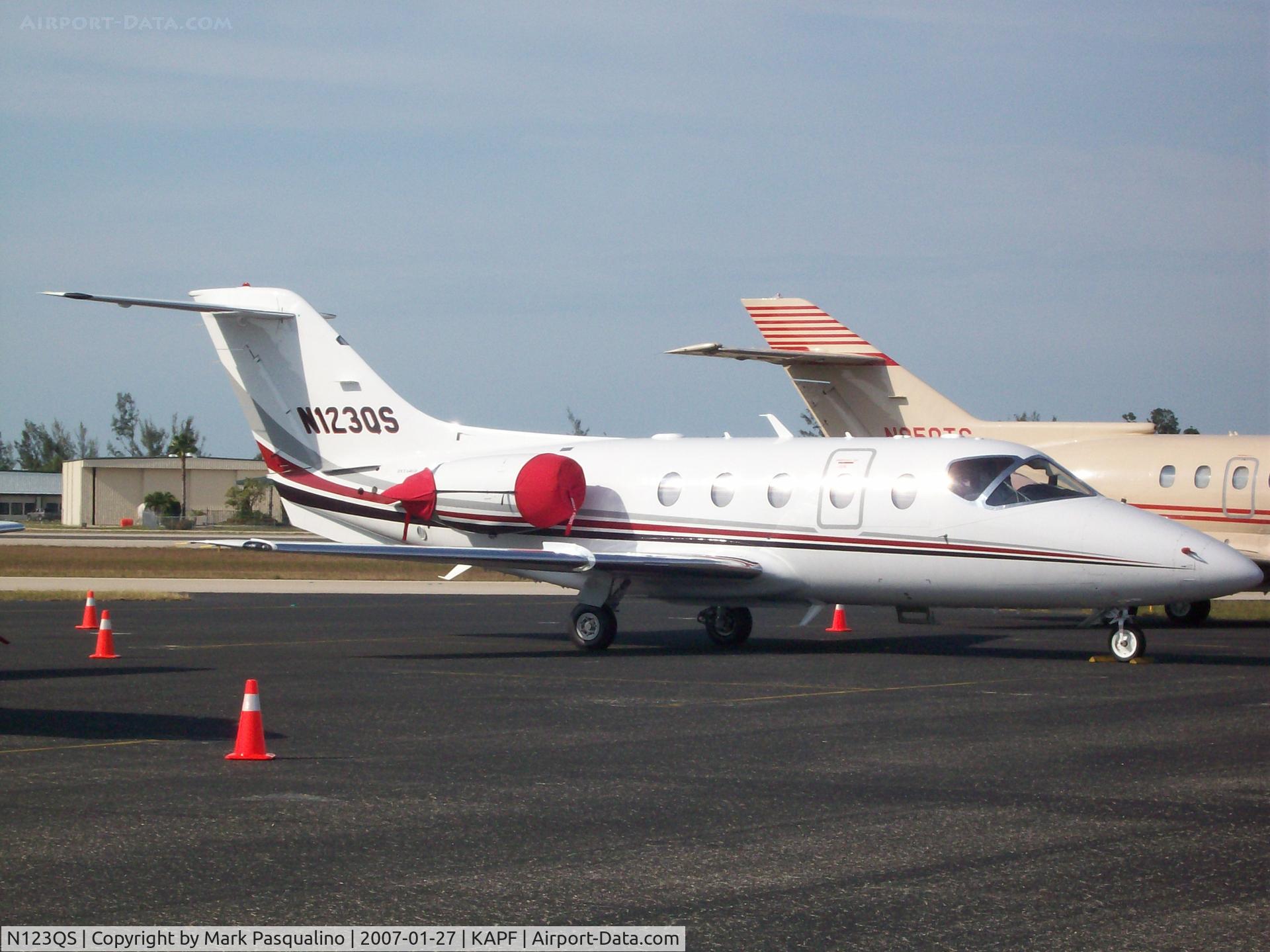 N123QS, Raytheon Aircraft Company 400A C/N RK-486, Beech 400A