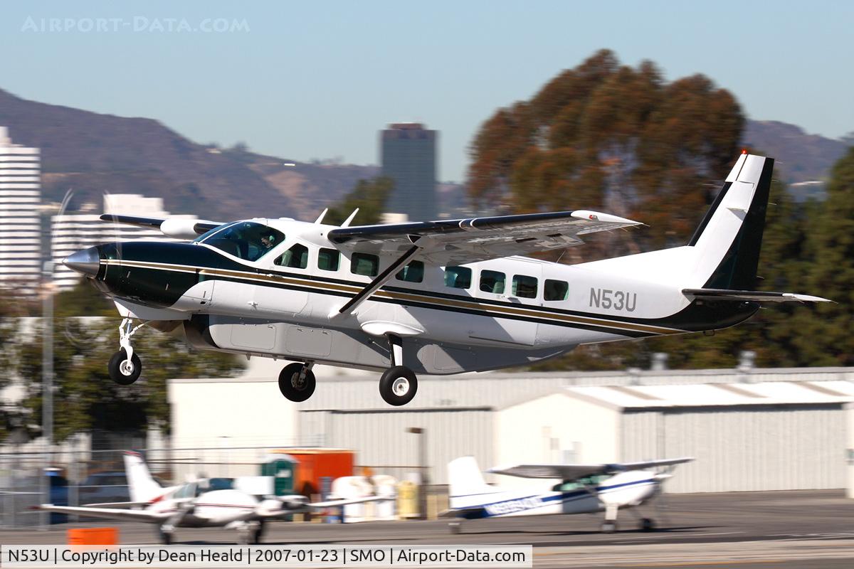 N53U, 2000 Cessna 208B C/N 208B0855, 2000 Cessna 208B N53U climbing out from RWY 21.