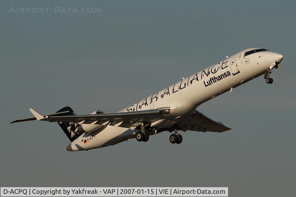 D-ACPQ, 2003 Canadair CRJ-700 (CL-600-2C10) Regional Jet C/N 10091, Lufthansa Canadair Regionaljet 700 in Star Alliance colors