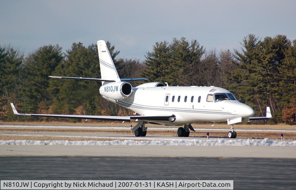 N810JW, 2001 Israel Aircraft Industries IAI-1125A Astra SPX C/N 138, Nice Jet waiting to go on 32