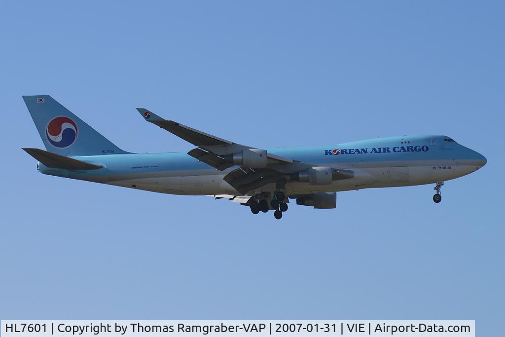 HL7601, 2004 Boeing 747-4B5F/SCD C/N 33949, Korean Air Boeing 747-400