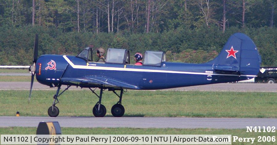 N41102, 1986 Yakovlev Yak-52 C/N 866508, A real YAK-52.  Note the curvy tail