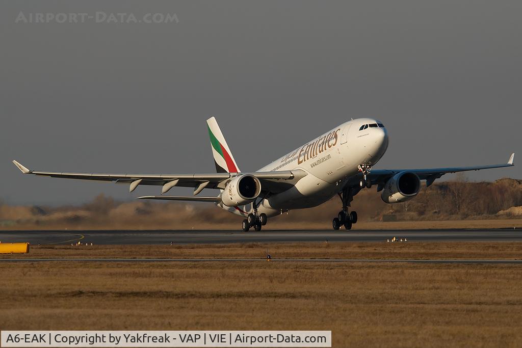 A6-EAK, 2002 Airbus A330-243 C/N 452, Emirates Airbus 330-200