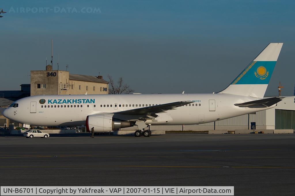 UN-B6701, 2001 Boeing 767-2DXER C/N 32954, Kazakstan Government Boeing 767-200