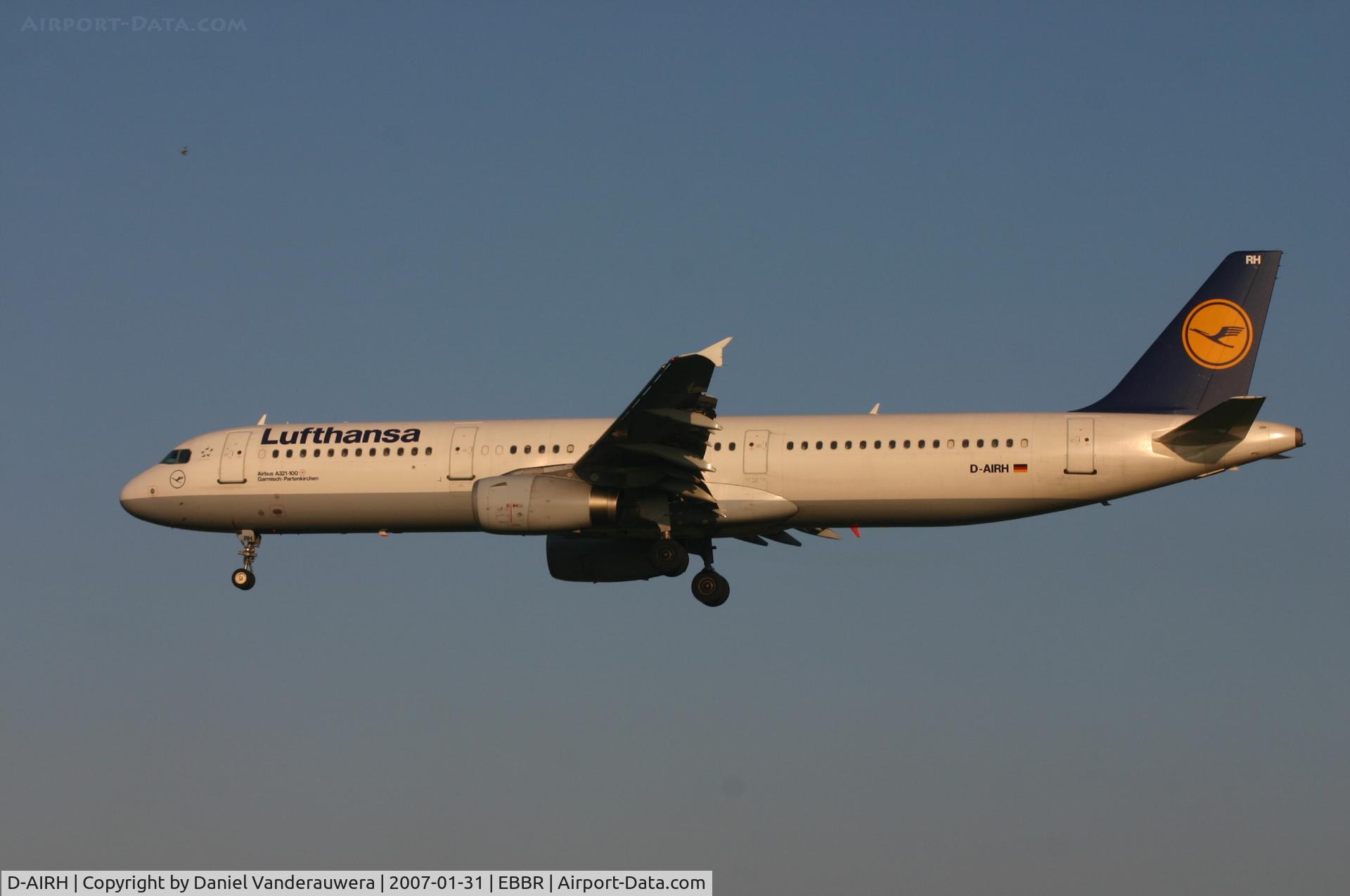 D-AIRH, 1993 Airbus A321-131 C/N 0412, arrival of 