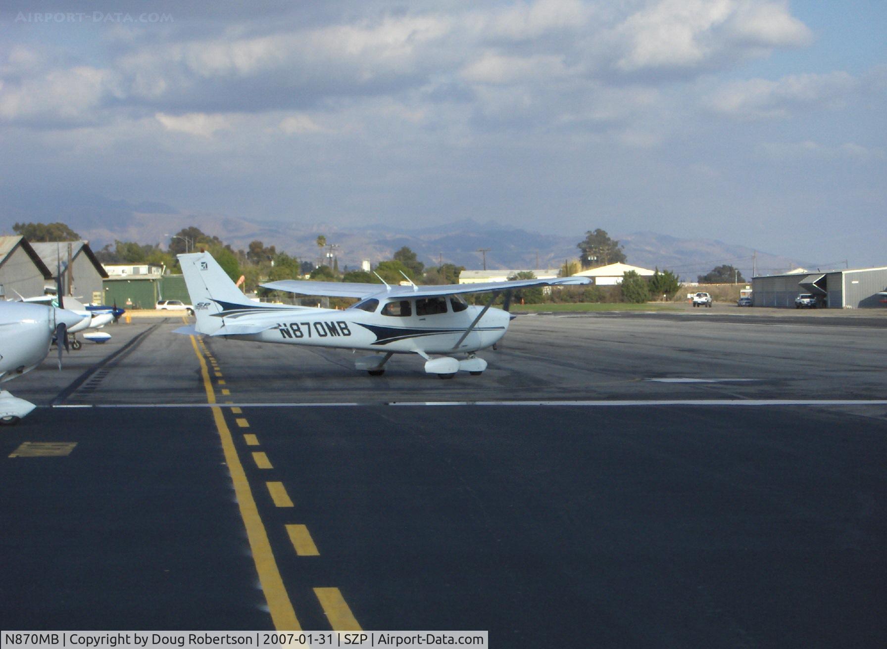 N870MB, 2004 Cessna 172S C/N 172S9725, 2007 Cessna 172S SKYHAWK SP, Lycoming IO-360-L2A 180 Hp, taxi to Rwy 22