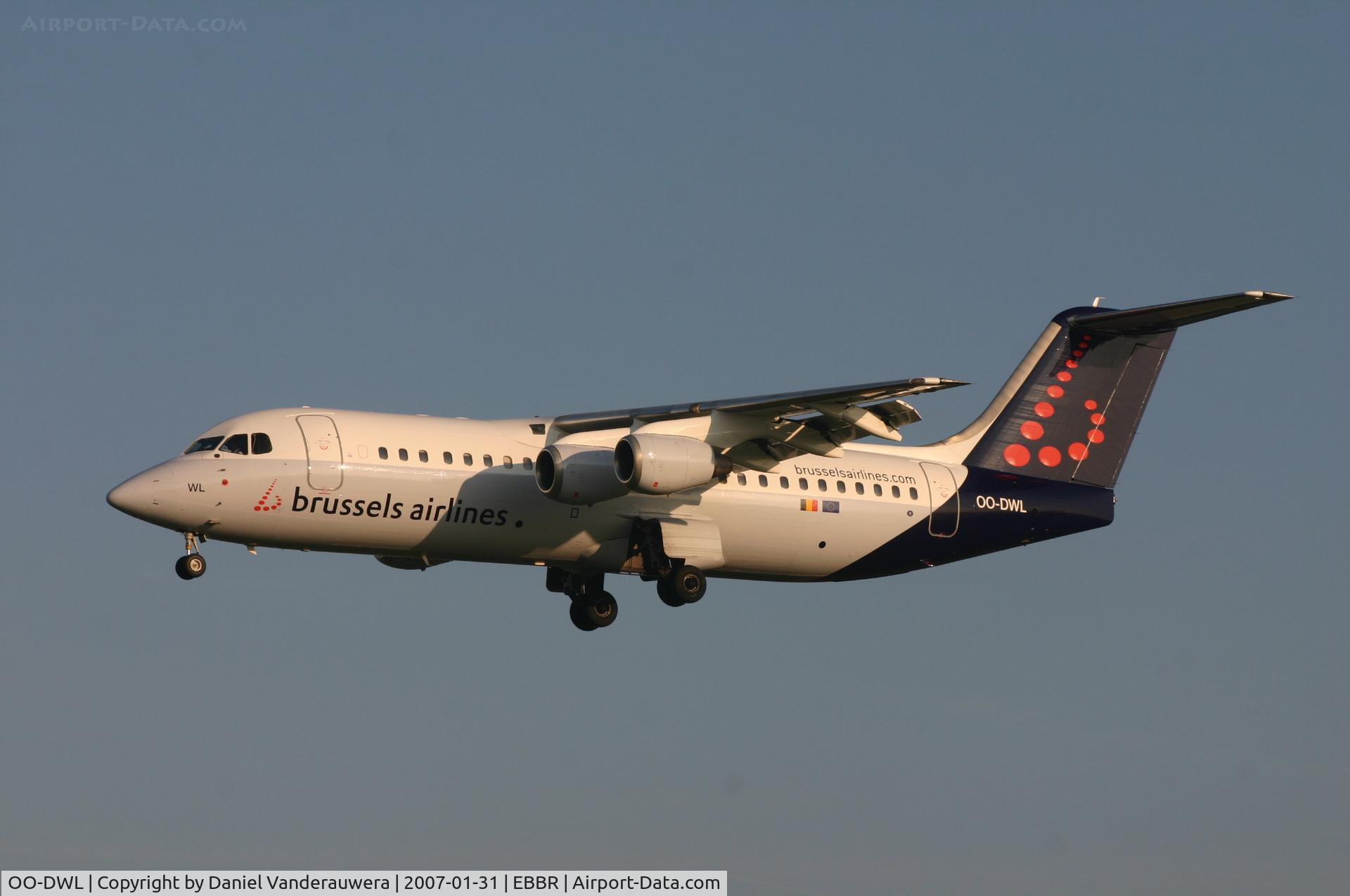 OO-DWL, 1999 British Aerospace Avro 146-RJ100 C/N E3361, new color scheme of Brussels Airlines