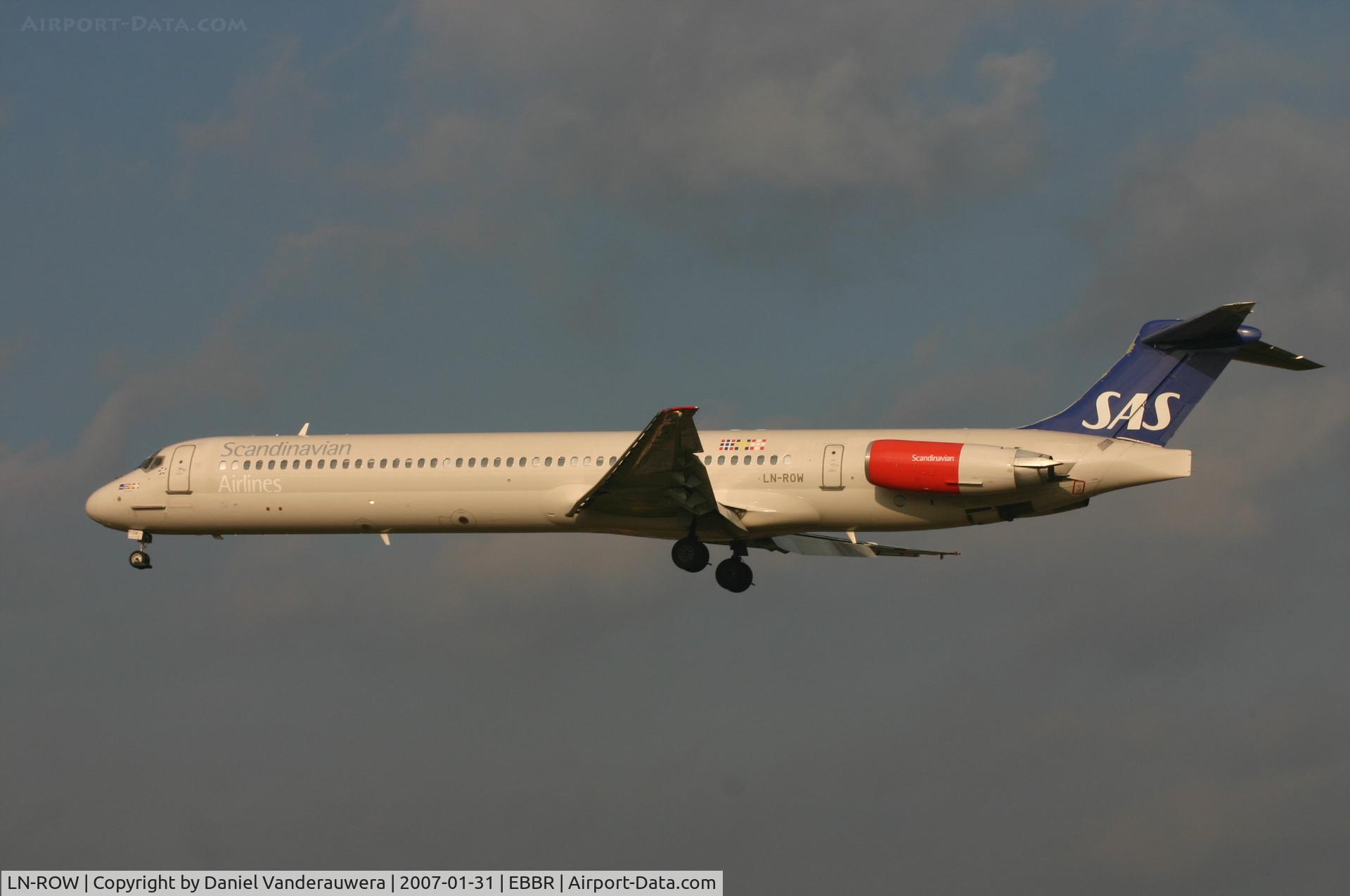 LN-ROW, 1986 McDonnell Douglas MD-82 (DC-9-82) C/N 49438, arrival of 